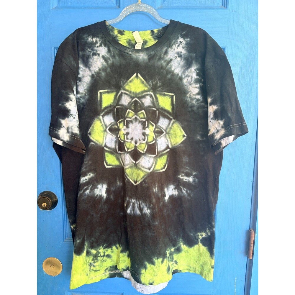 handmade tie dye t-shirt XL men's mandala ice dye